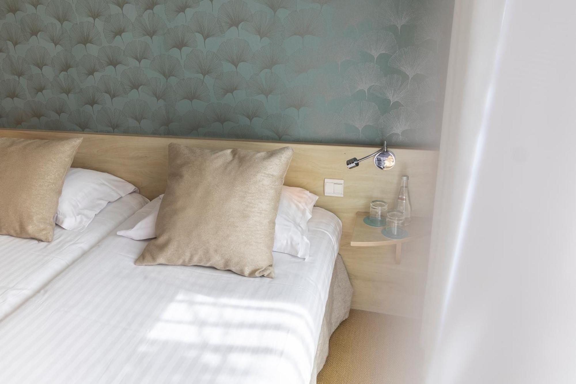 Le Carre D'Alethius Logis Hotel Restaurant Charmes-sur-Rhone Zewnętrze zdjęcie