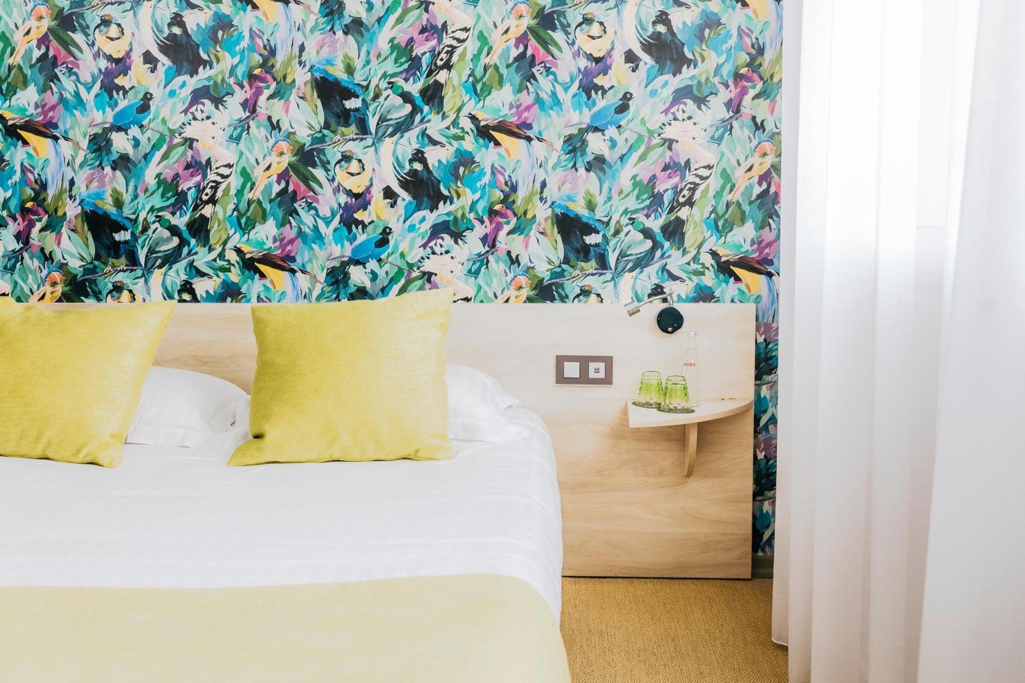 Le Carre D'Alethius Logis Hotel Restaurant Charmes-sur-Rhone Zewnętrze zdjęcie