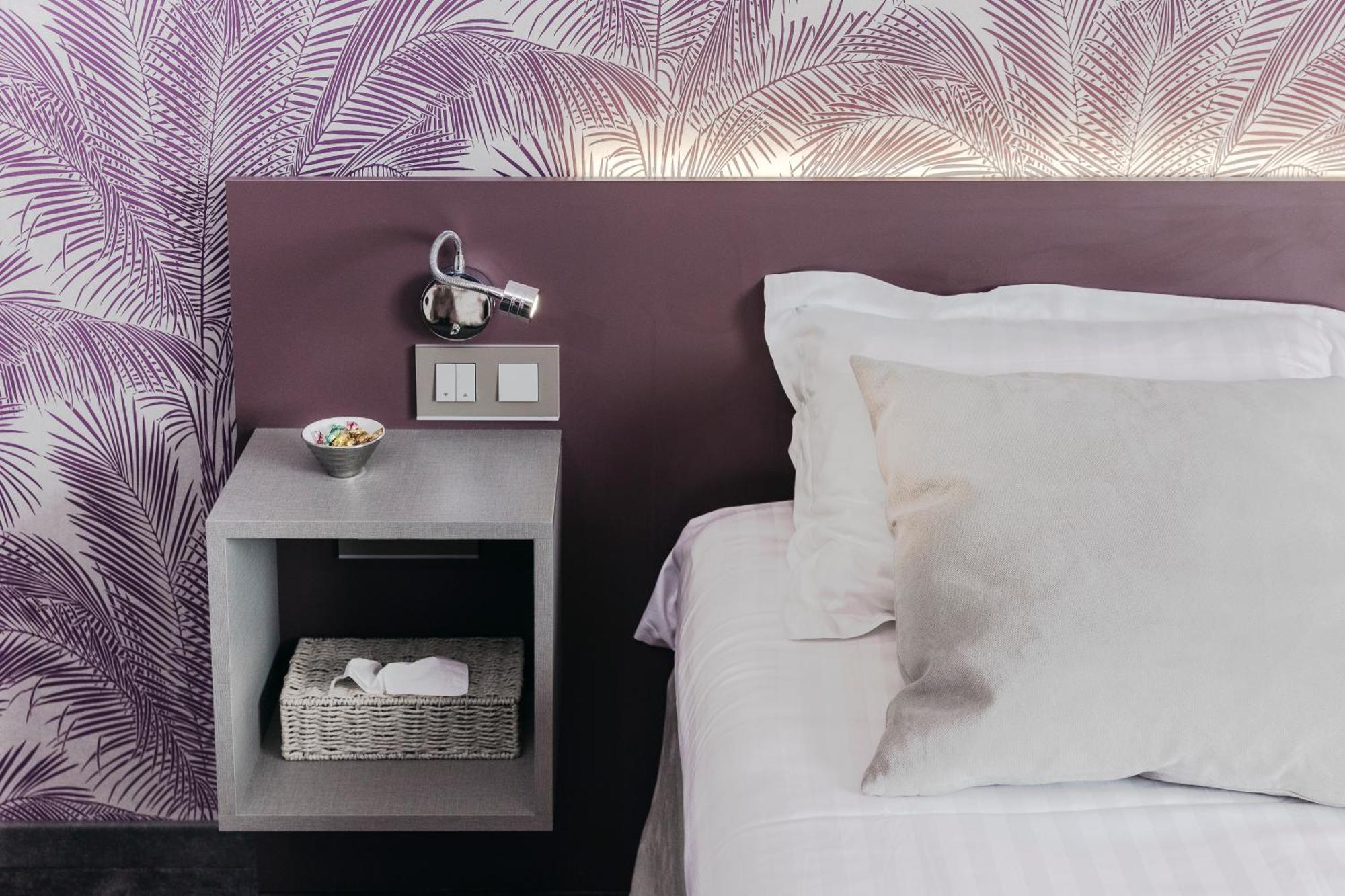 Le Carre D'Alethius Logis Hotel Restaurant Charmes-sur-Rhone Zewnętrze zdjęcie