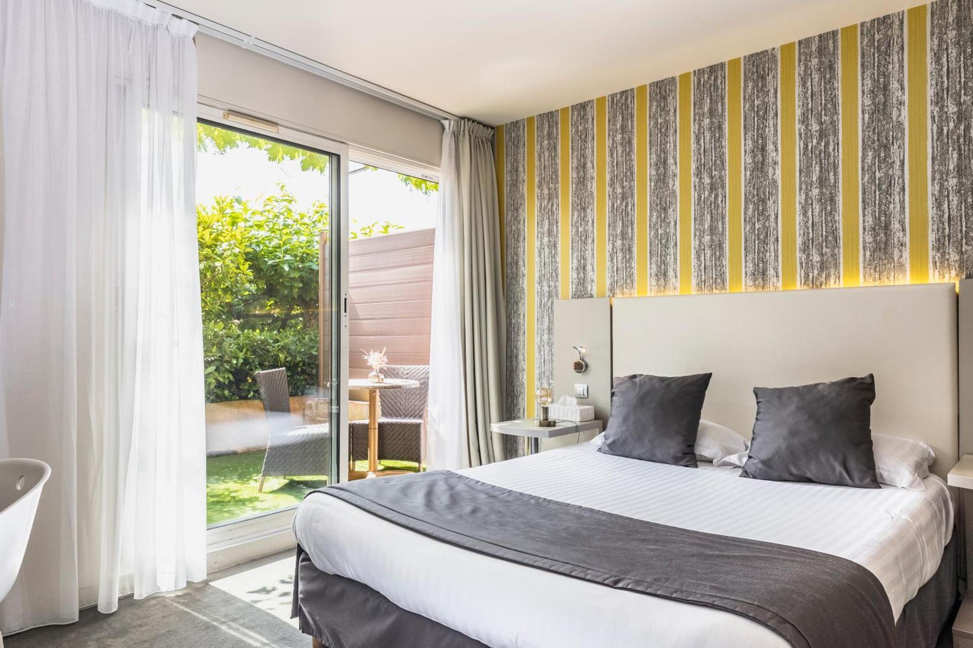 Le Carre D'Alethius Logis Hotel Restaurant Charmes-sur-Rhone Zewnętrze zdjęcie