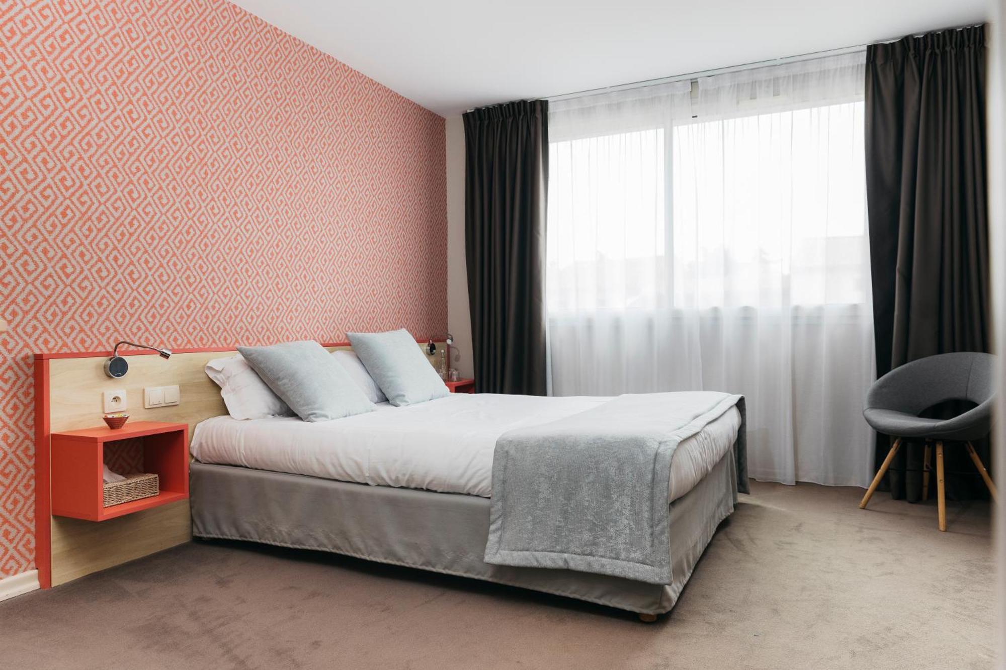 Le Carre D'Alethius Logis Hotel Restaurant Charmes-sur-Rhone Zewnętrze zdjęcie