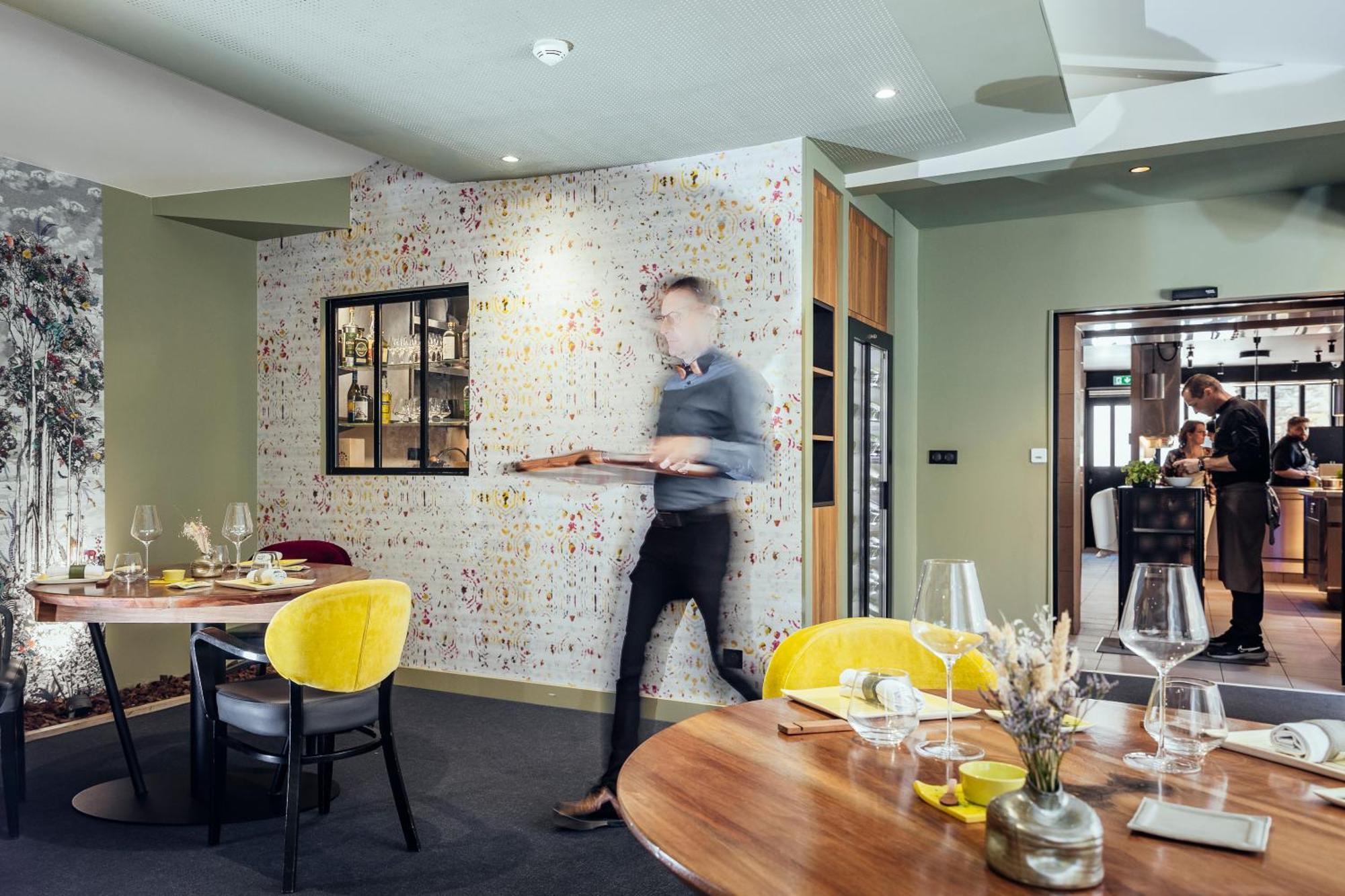 Le Carre D'Alethius Logis Hotel Restaurant Charmes-sur-Rhone Zewnętrze zdjęcie